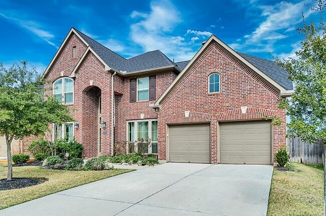 Building Photo - 28810 Davenport Dr