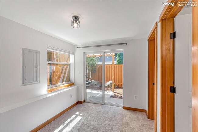 Foto del edificio - 2219 E Spruce St