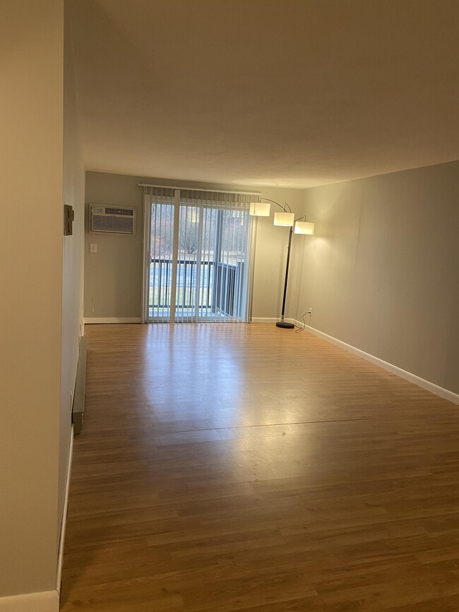 27 Ernest Ave, Exeter, NH 03833 Townhome Rentals in Exeter NH