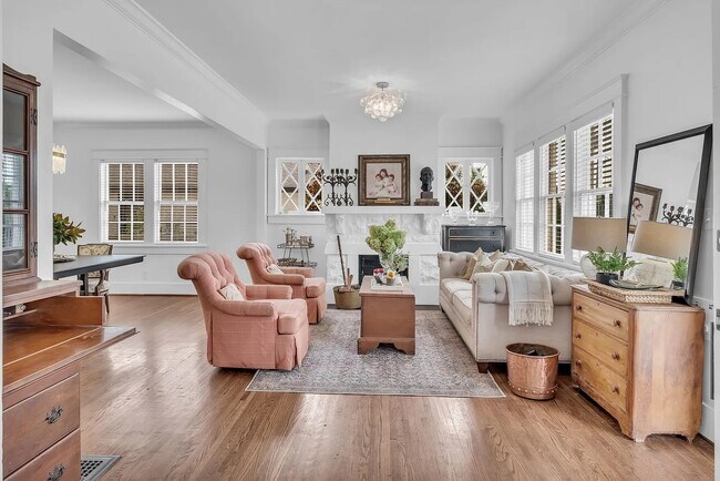 Foto del edificio - 1514 Sweetbriar Ave