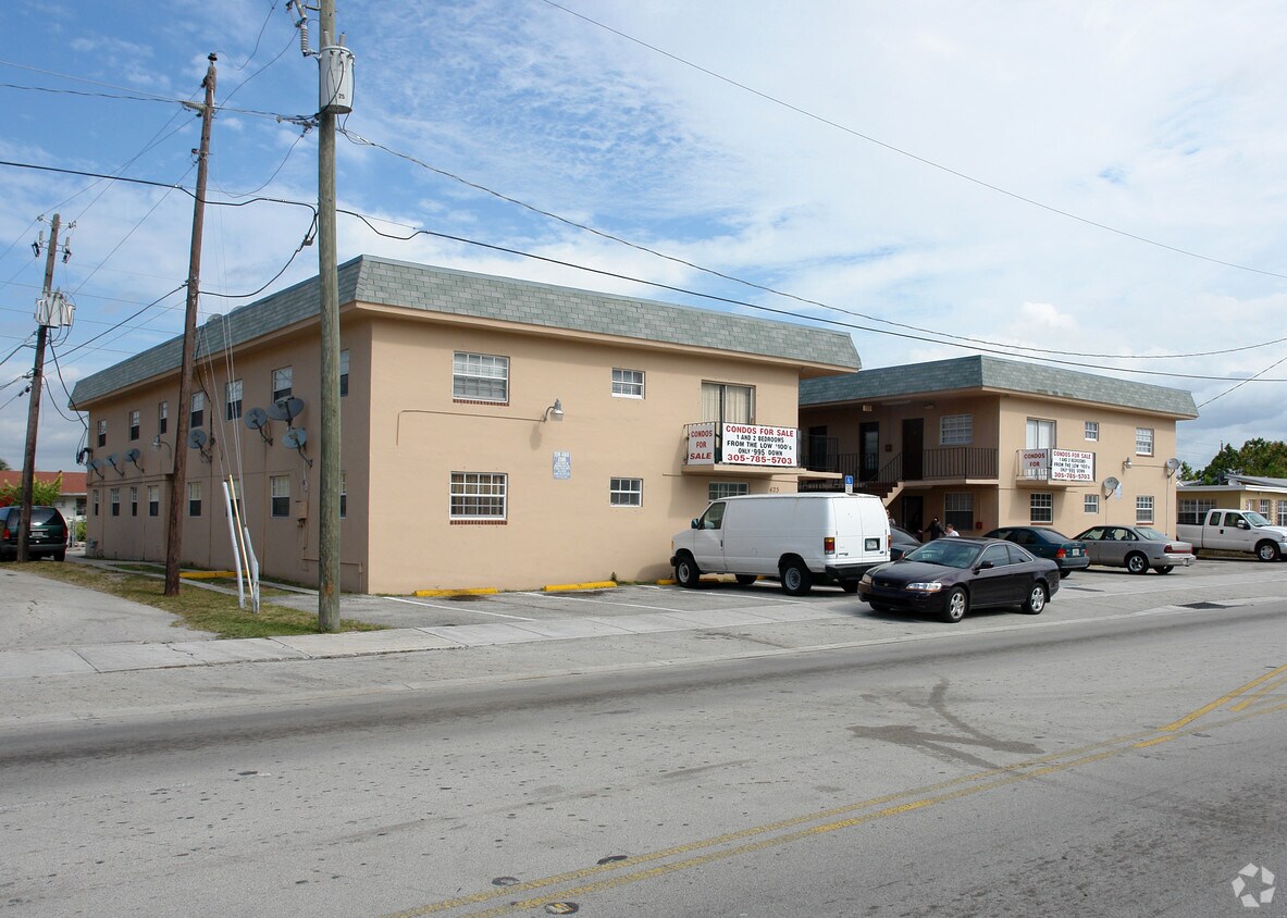 Building Photo - Marianao Condominiums