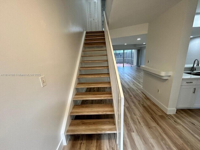 Foto del edificio - 1325 NW 124th Ave