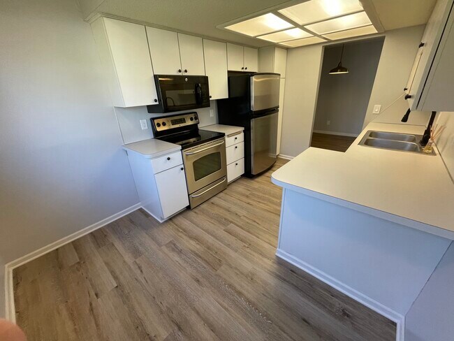 Building Photo - 6235 Magda Dr