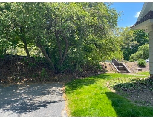 Building Photo - 432 N Main St