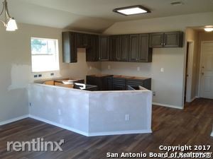 Foto principal - 14718 Hillside Vw