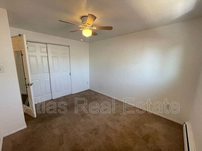 Foto del edificio - 8716 W 54th Pl