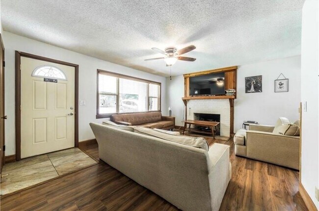 Foto del edificio - 1203 N Sang Ave