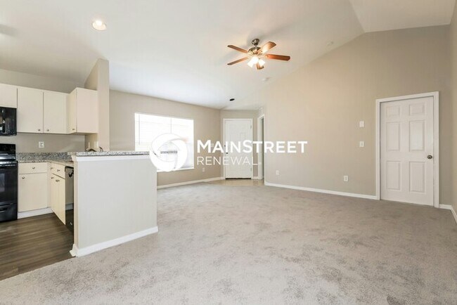 Foto del edificio - 4 Bedroom Pet-Friendly Home in Ruskin, FL with Main Street Renewal