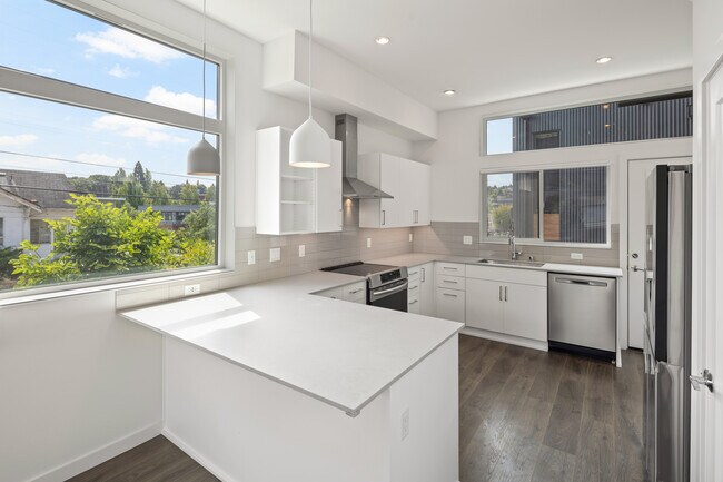 Foto del edificio - 2047 25th Ave S