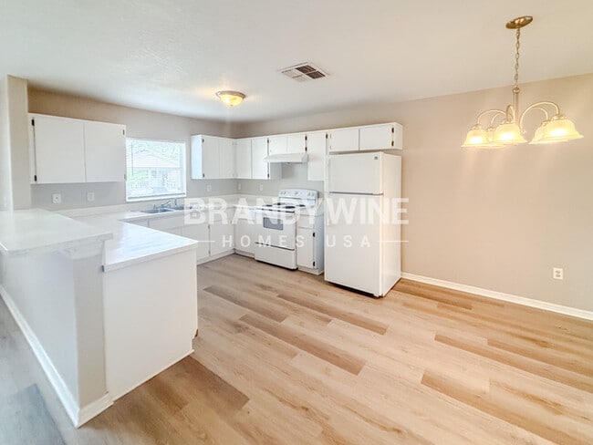 Foto del edificio - 4021 E Louisiana Ave