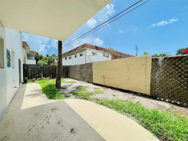 Foto del edificio - 320 SW 1st St