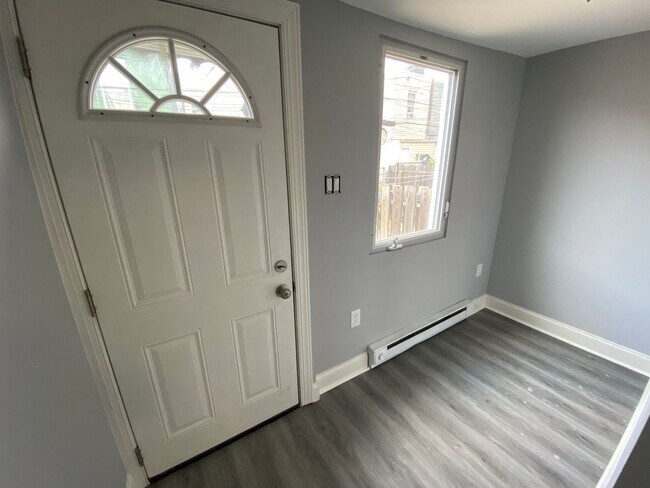 Building Photo - Anika Homes 3 Bedroom