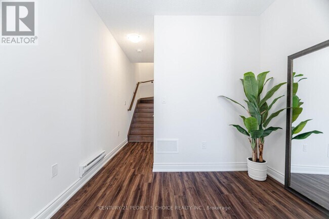 Building Photo - 1302 Muller Ln