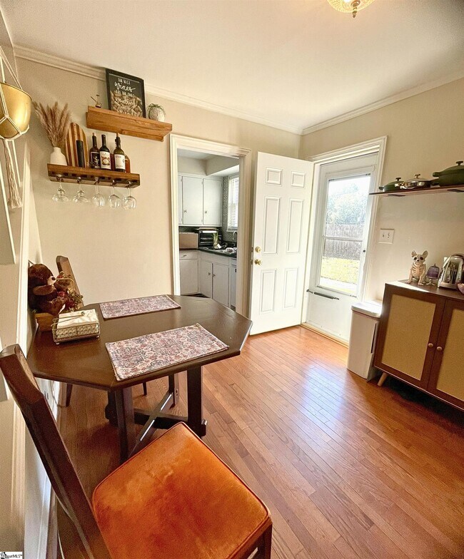 Foto del edificio - 605 University Ridge