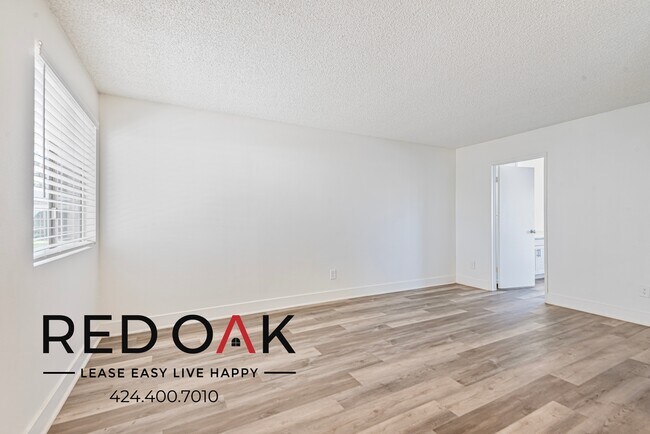 Foto del edificio - 13325 Heacock St
