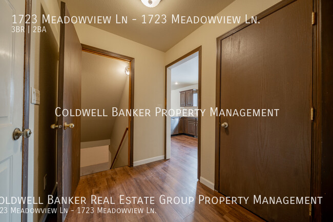 Foto del edificio - 1723 Meadow View Ln