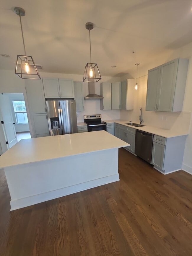 Foto del edificio - 3-Bedroom HOA Townhome with Pool Access Near Downtown Cookeville