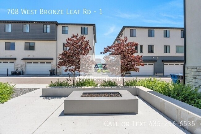 Building Photo - 708 W Bronze Leaf Rd