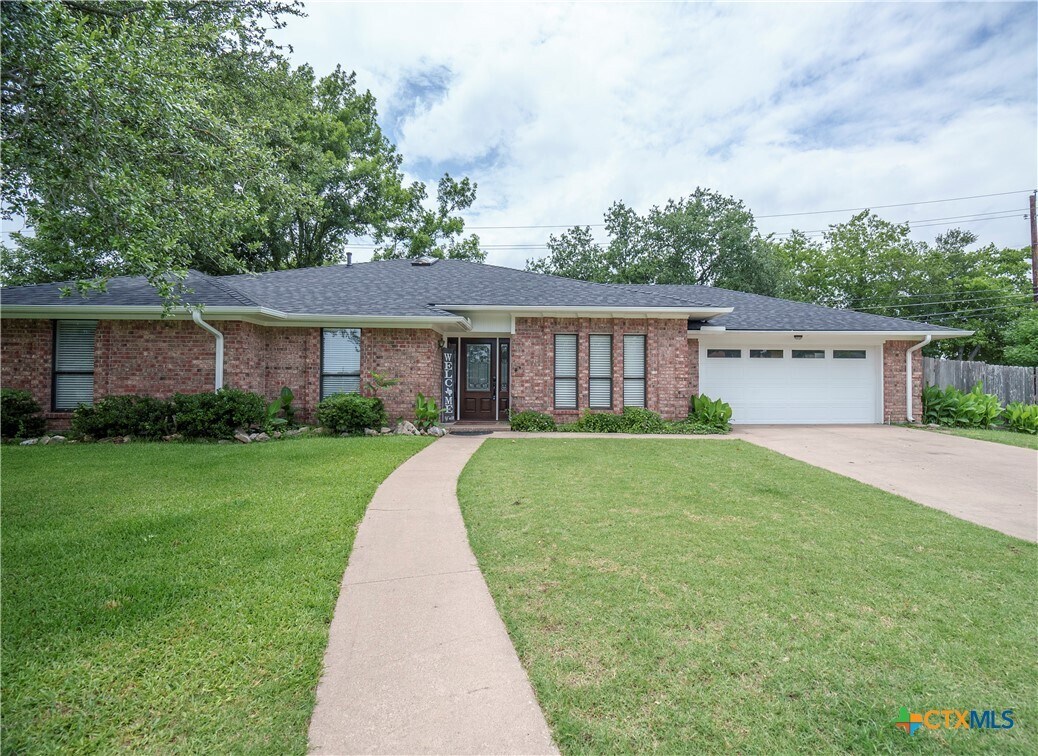 Foto del edificio - 1012 Pin Oak Dr