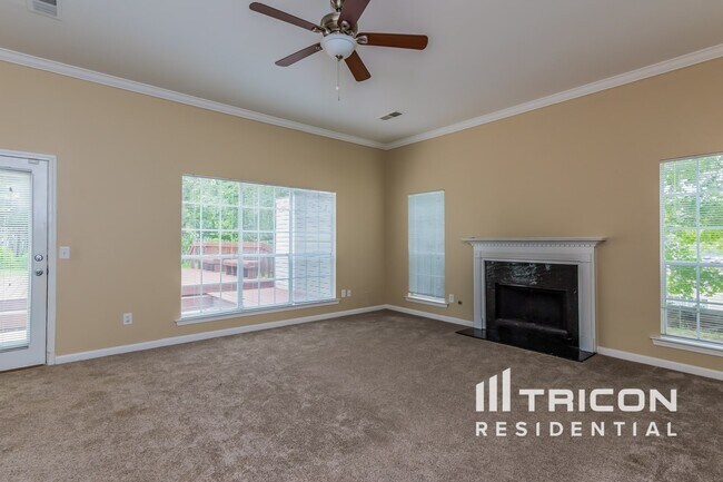 Foto del edificio - 1471 Oakdale Rd