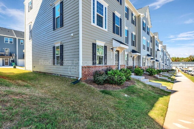 Photo - 2203 Autumn Olive Ln Townhome