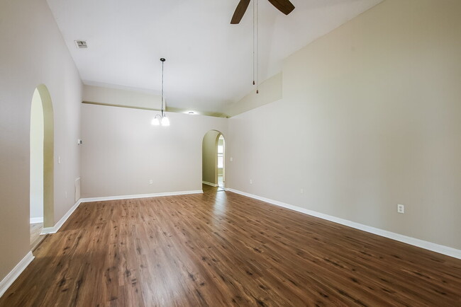 Building Photo - 1317 Welch Ridge Terrace