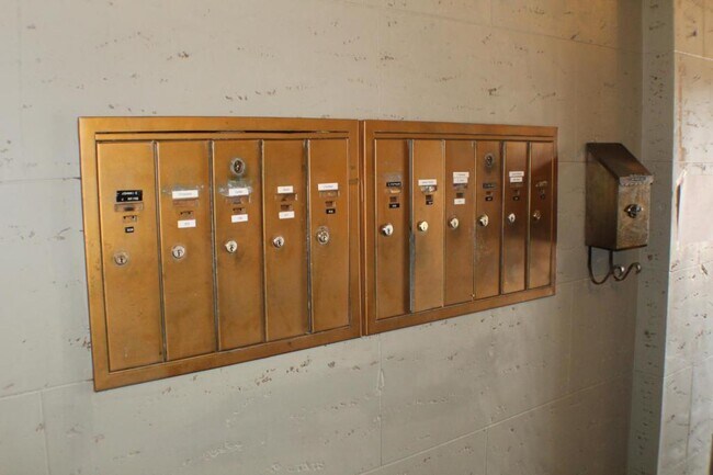 Foto del edificio - 1610 Sheridan Rd