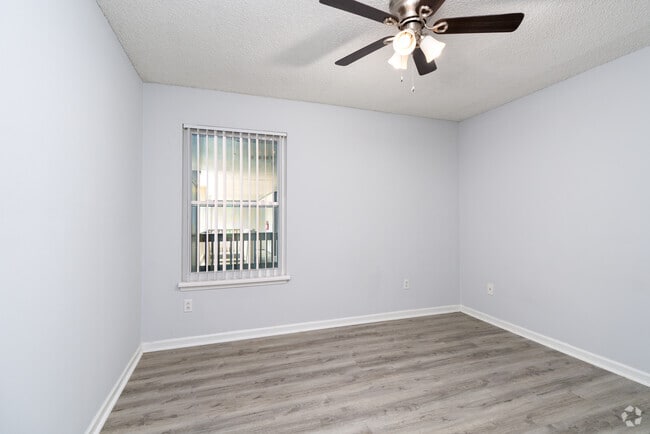 2BR, 1BA - 870SF - Bedroom - Ashwood Apartments