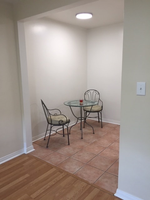 Breakfast Nook - 2144 S Redondo Blvd