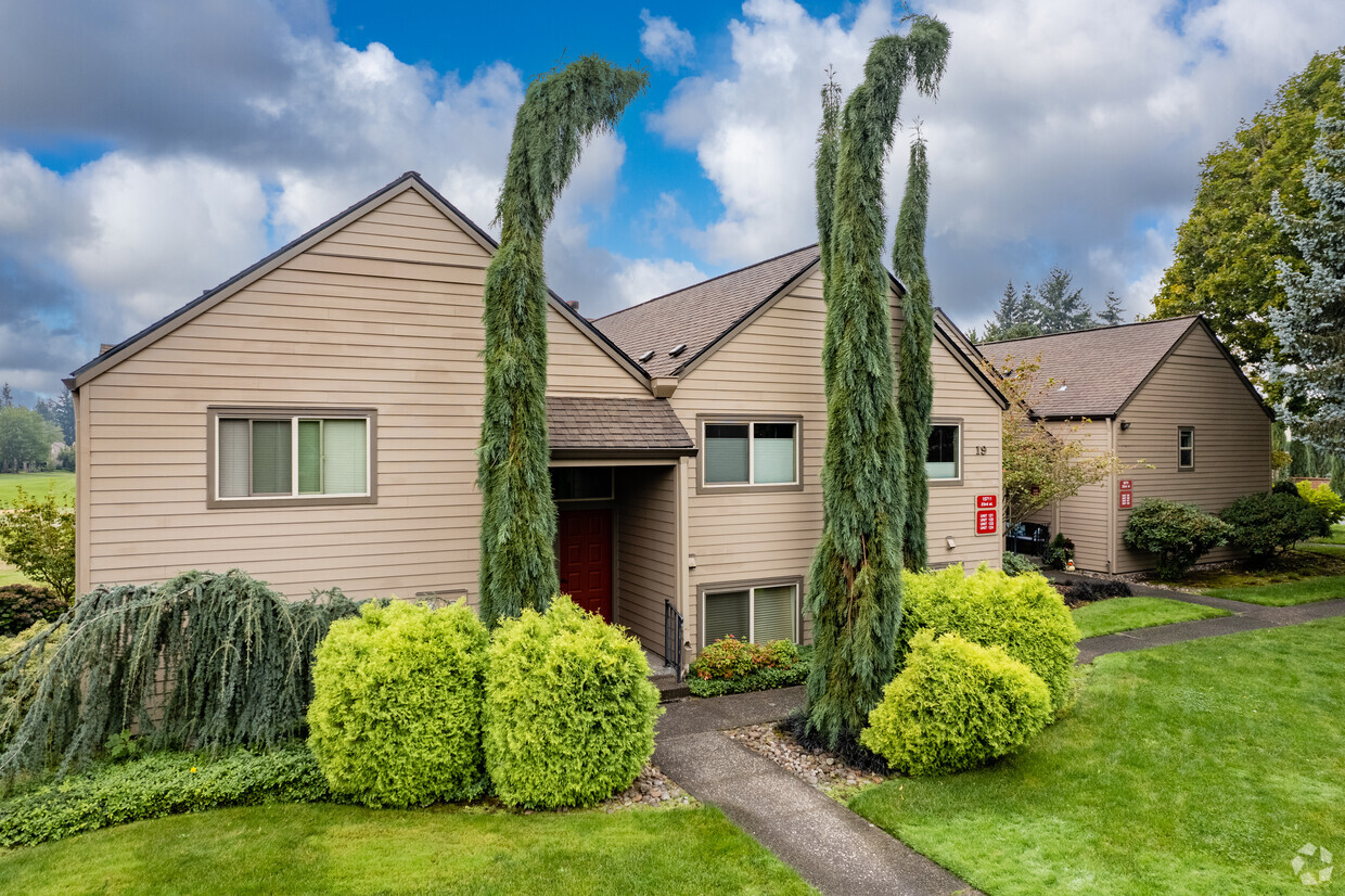 Primary Photo - Fairway View Condominiums