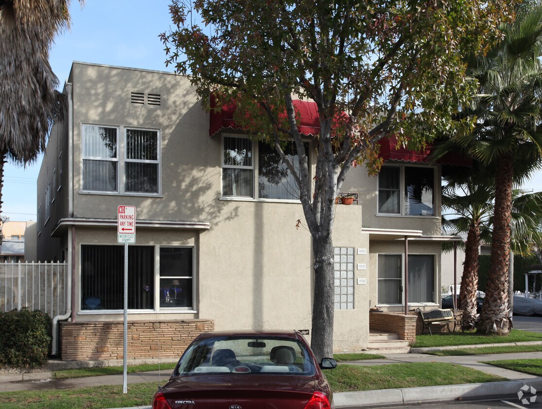 Building Photo - 935-939 E 1st St