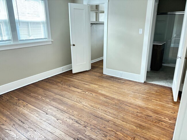 Foto del edificio - Newly Remodeled 4 Bedroom / 2 Bathroom House in the '07