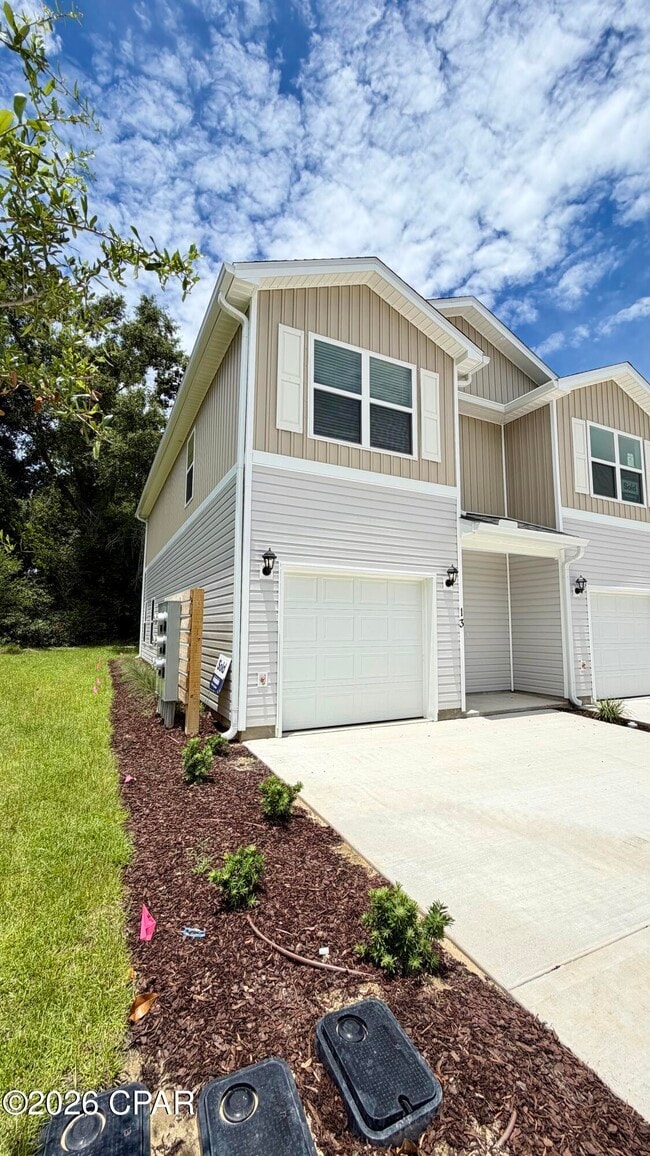 Building Photo - 13 S Main Deck Dr