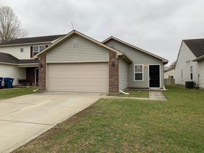 Primary Photo - PENDING-Lovely Ranch in River Run!