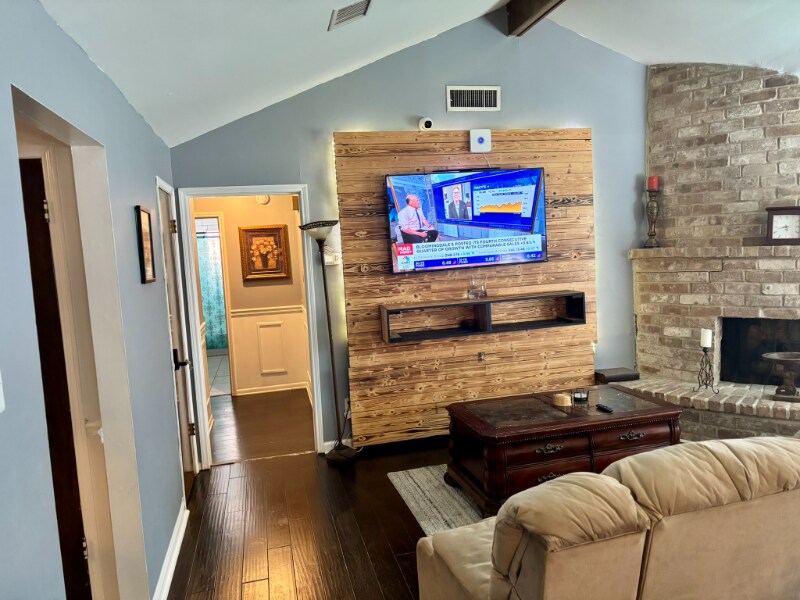 Foto principal - 9319 Rentur Dr