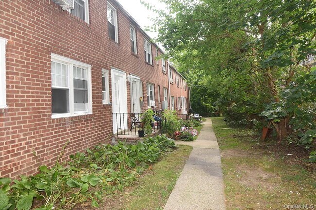 Foto del edificio - 101 Carpenter Ave