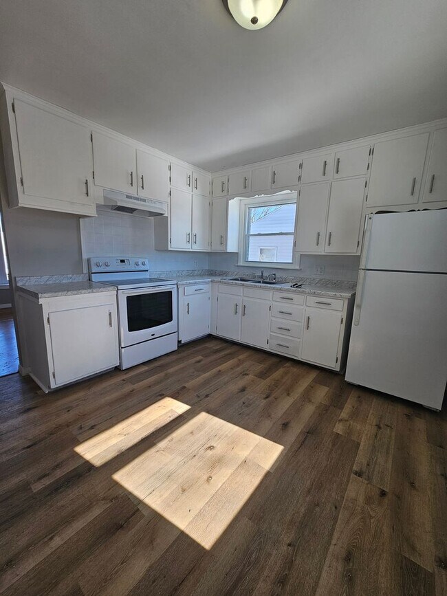 Building Photo - There is a $25 fee per application and everyone over 18 needs to fill out their own application.