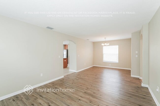 Building Photo - 3328 Thistledown Ln