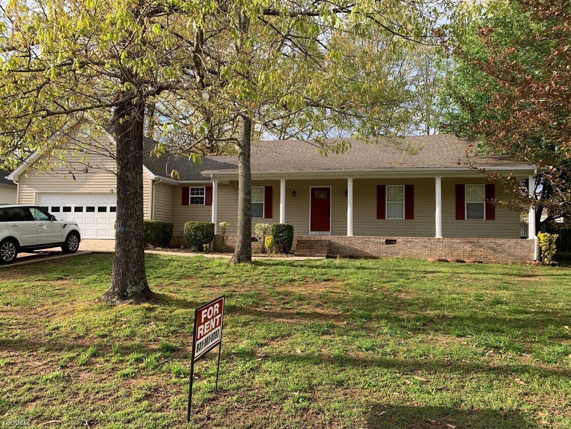 105 Point Dr, Tullahoma, TN 37388 House Rental in Tullahoma, TN