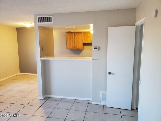 Building Photo - 4236 S 46th Pl