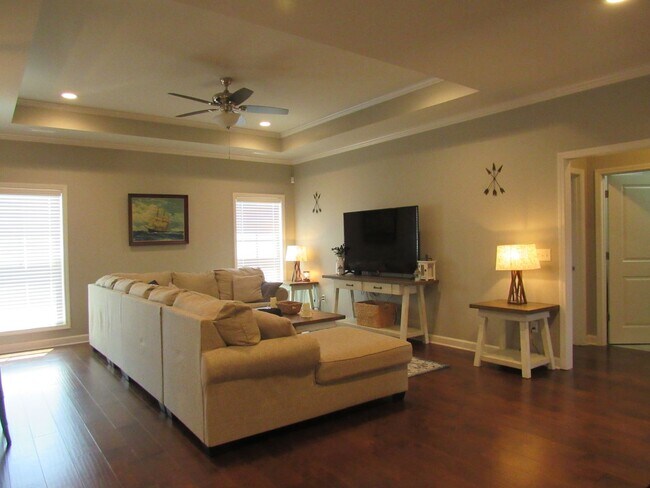 Foto del edificio - 348 Mayberry Way