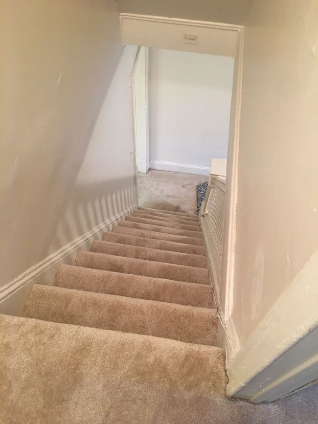 Building Photo - Germantown 2BR w/porch and yard
