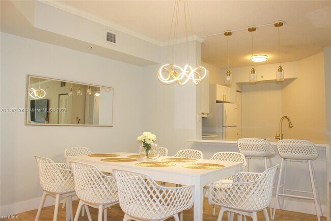 Foto del edificio - 2 br, 2 bath Condo - 17100 N Bay Rd Apt 1316