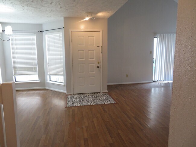 Foto del edificio - 12824 Westpark Dr