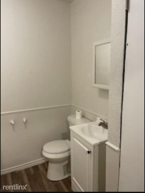 Foto del edificio - 2 br, 1 bath Duplex - 1312 Avenue C B