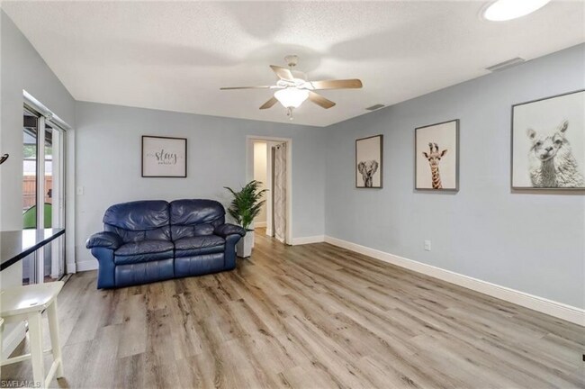 Building Photo - 866 Adelphi Ct