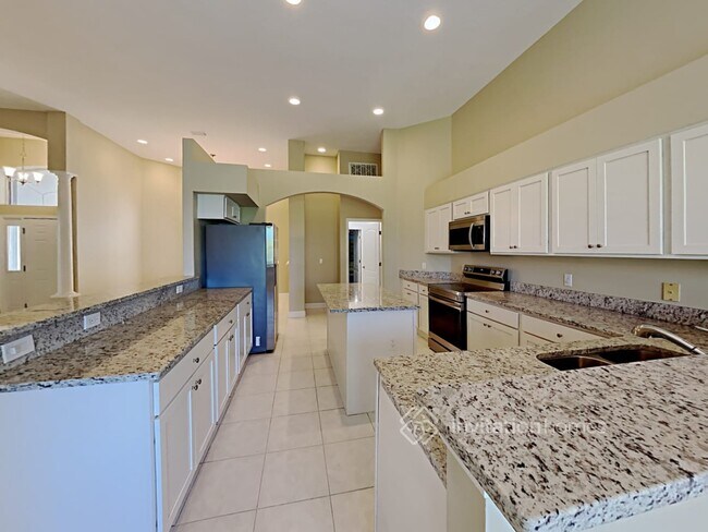 Building Photo - 778 Thrasher Dr