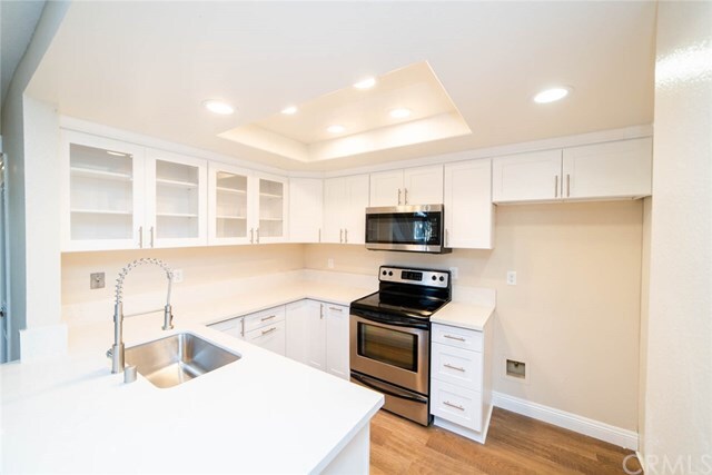 Building Photo - 402 Deerfield Ave