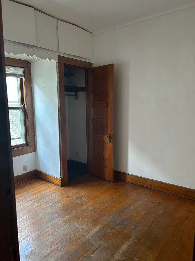 Foto del edificio - 3131 N Bartlett Ave