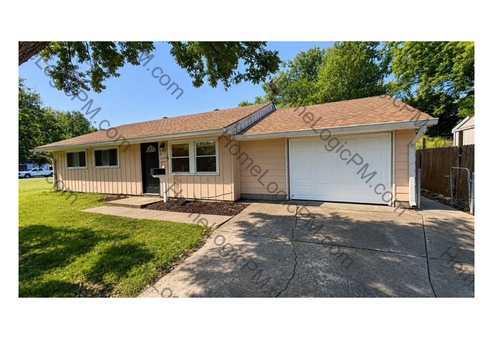 WEST SIDE 3 BEDROOM RANCH HOME AVAILABLE NOW! - WEST SIDE 3 BEDROOM RANCH HOME AVAILABLE NOW!